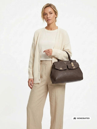 DAMEN HANDTASCHE - GUESS BRAUN - HWPD22 22070 4