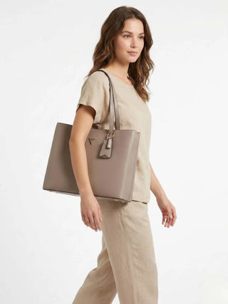 DAMEN-TRAGETASCHE - GUESS TAUPE - HWBG69 74230 4
